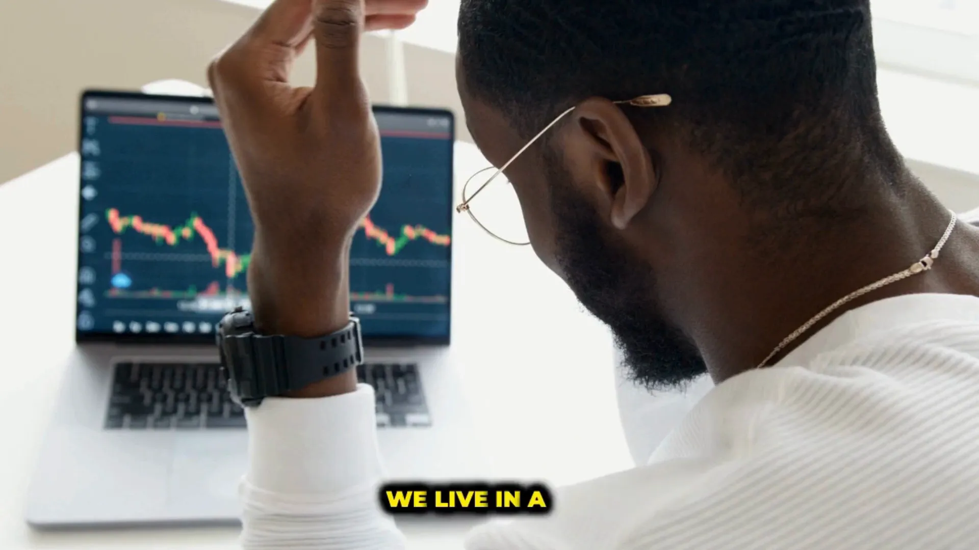 Navigating financial crises in retirement planning